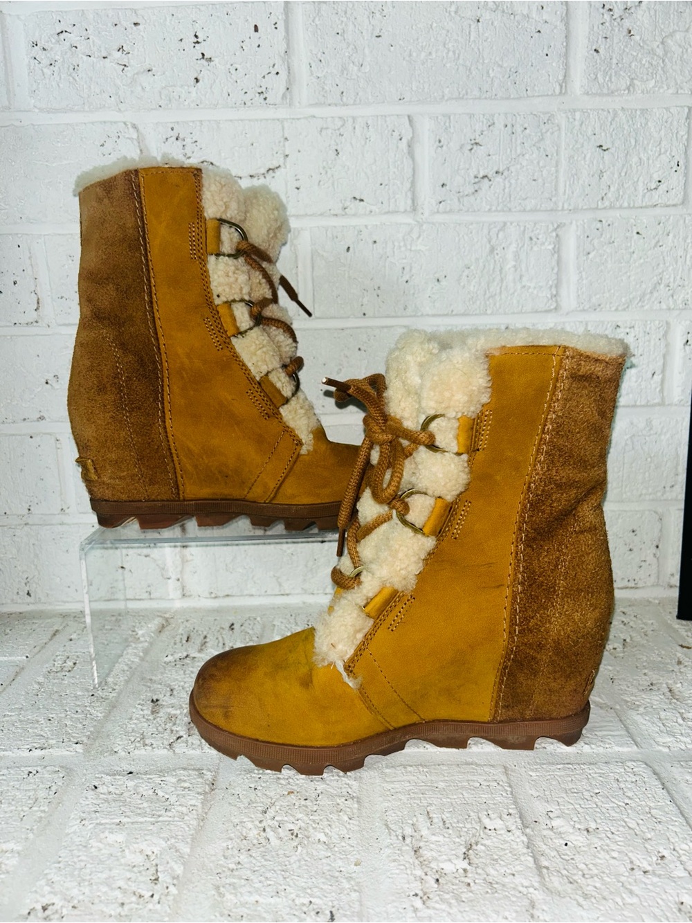 Sorel Joan of Arctic II Wedge shearling lined size 7